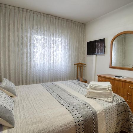 Apartamento Muy Amplio, Con Wifi Y A 12 Minutos Del Centro กิฮอน ภายนอก รูปภาพ